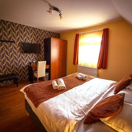 Barackvirag Vendeghaz Hotell Tihany Exteriör bild