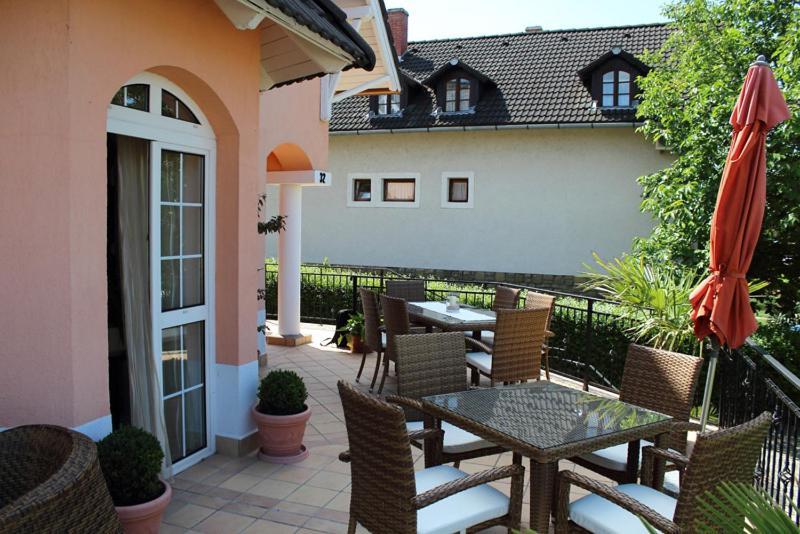 Barackvirag Vendeghaz Hotell Tihany Exteriör bild