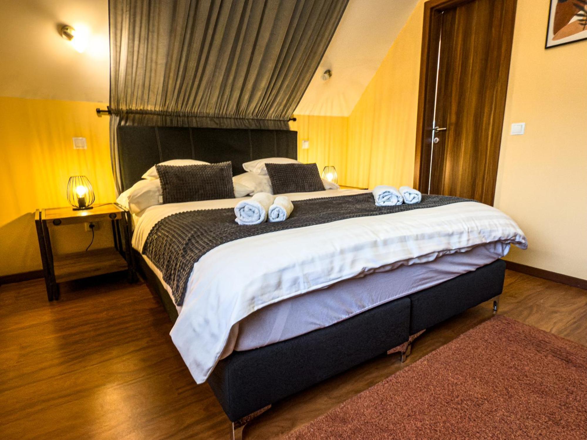 Barackvirag Vendeghaz Hotell Tihany Exteriör bild